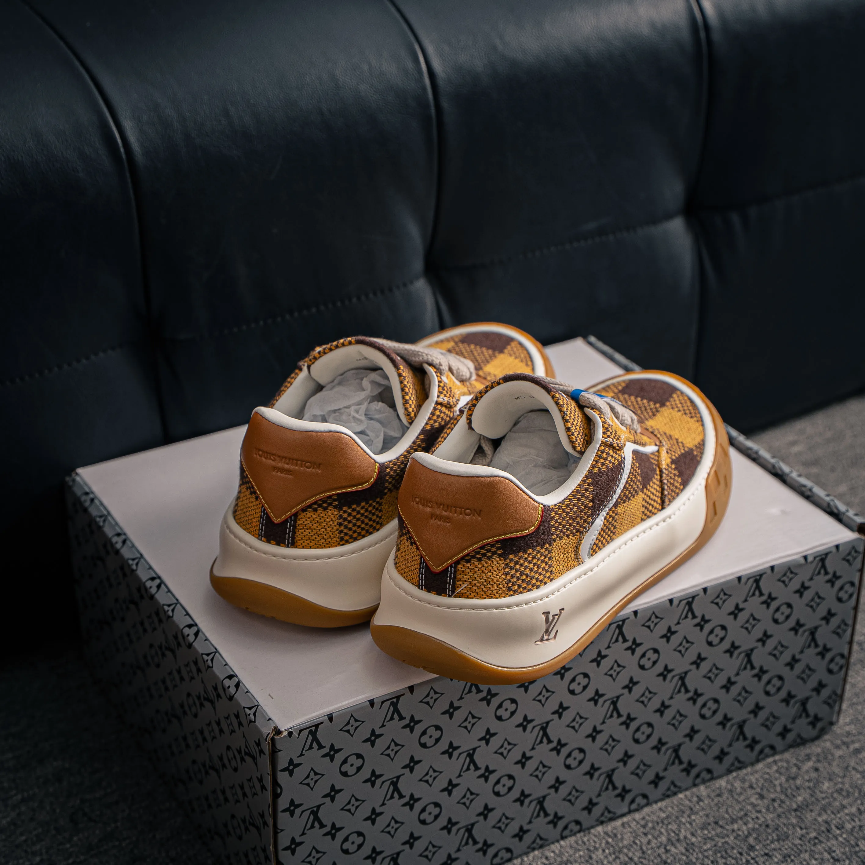 # LV LOUIS VUITTON Tilted Low Sneakers Series Low-Top Retro Versatile Skate Shoes 2026 Skate Shoes Shoes